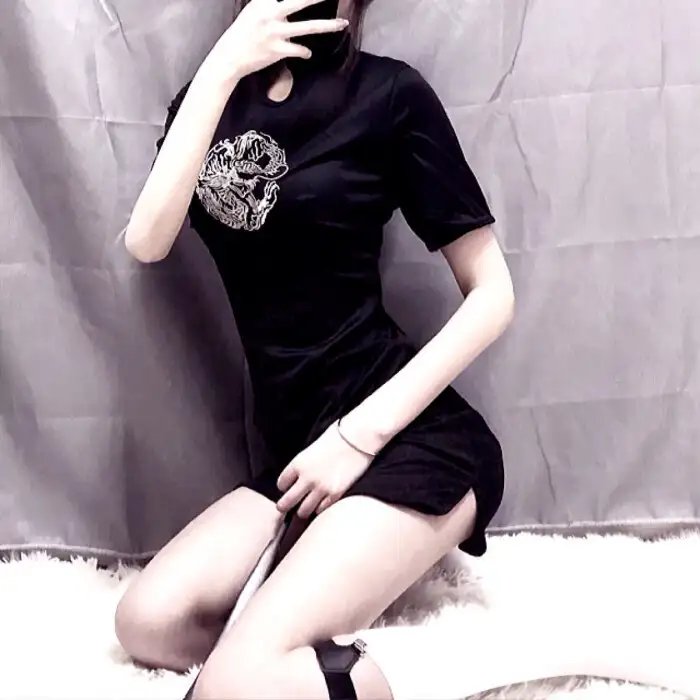 裙底春